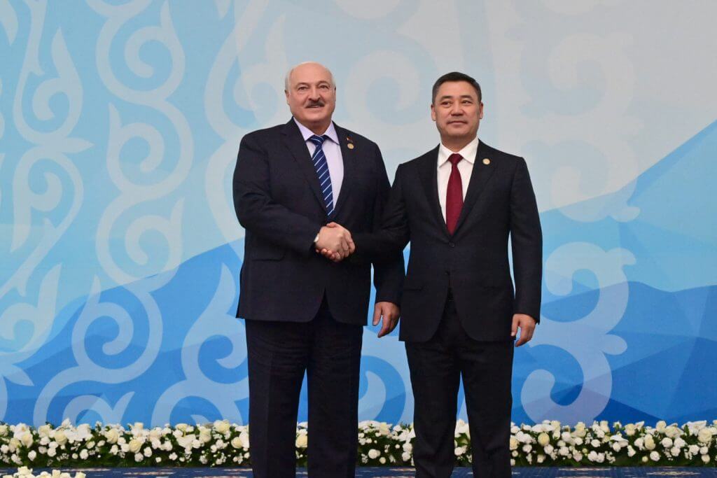 Лукашенко "высоко оценивает" вклад президента Кыргызстана Жапаров в развитие дружественных отношений с Беларусью