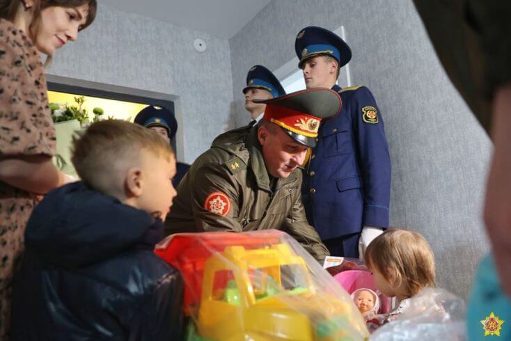 В военно-патриотических лагерях у детей не должно быть свободного времени — идеолог Минобороны