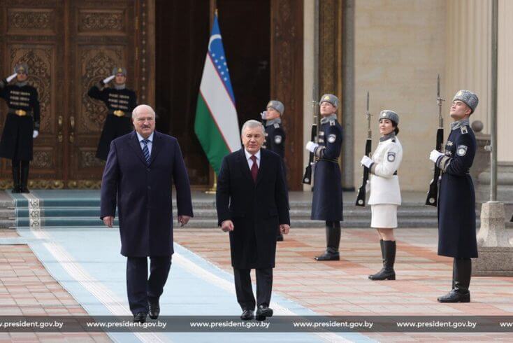 Лукашенко пригласил в Беларусь президента Узбекистана