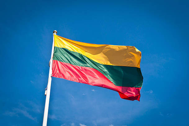 Lithuanian president submits proposal to denounce economic deals with Belarus, Russia