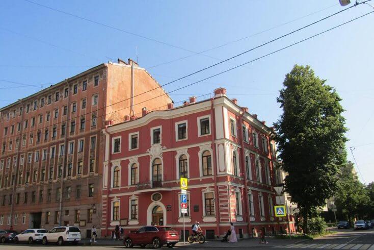 Власти Санкт-Петербурга подписали документы о размещении генконсульства Беларуси в историческом особняке