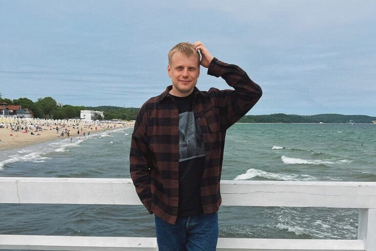 Russia revokes comedian Kamisaranka’s citizenship