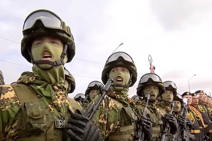 Беларусь афіцыйна абнавіла нормы ваеннага заканадаўства, пашырыўшы функцыі арміі