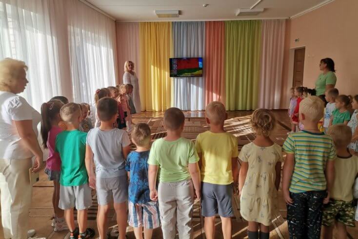 Идеологи заговорили об угрозе проявления "негативных личных качеств" в "условиях информационной войны"