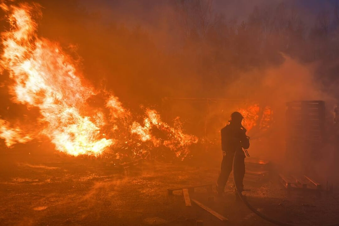 Супрацоўнікі МНС ліквідавалі ў Мінску пажар на плошчы 80 квадратных метраў