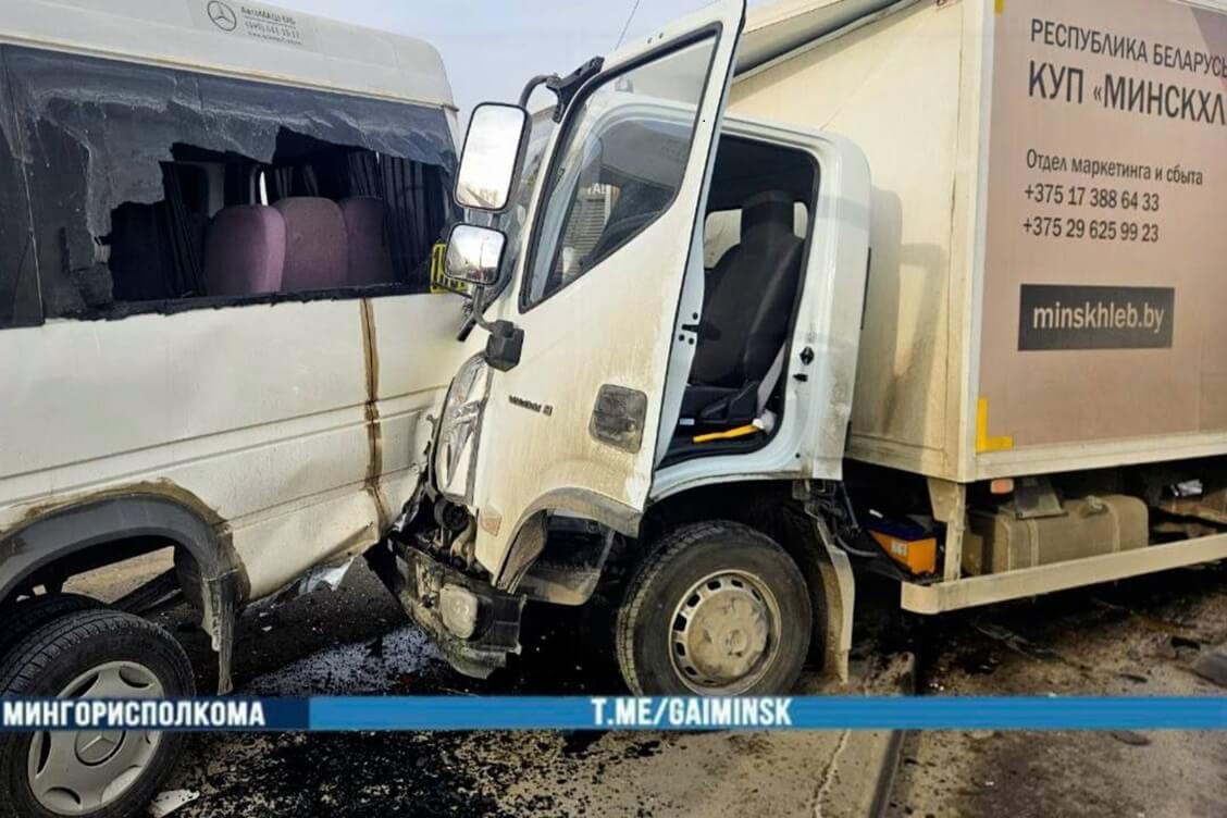 Госпитализировано пять пострадавших в ДТП в Минске с участием маршрутки — Минздрав