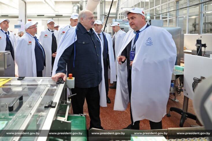 Лукашенко одобрил расширение мощностей ОАО "Беллакт" по производству сухого детского питания