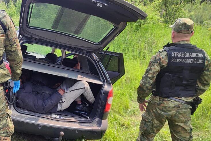Польскія памежнікі затрымалі грамадзяніна Беларусі, які перавозіў нелегальных мігрантаў