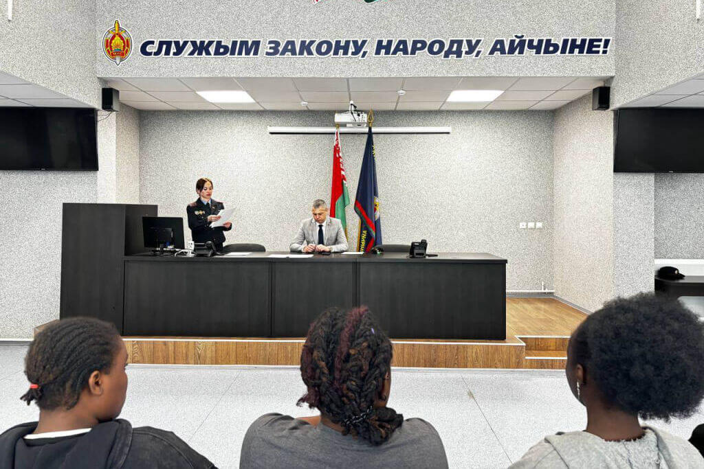 З Беларусі выдвараюць нігерыйскую студэнтку, абвінавачаную ў распаўсюдзе наркотыкаў