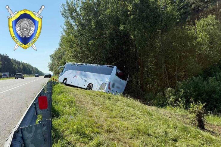 Очередное ДТП с участием автобуса — пассажир доставлен в больницу в Воложинском районе
