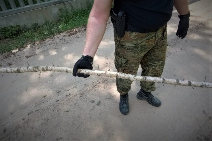 Мігранты атакавалі польскіх памежнікаў камянямі, бутэлькамі і палкай з цвікамі — Памежная ахова Польшчы