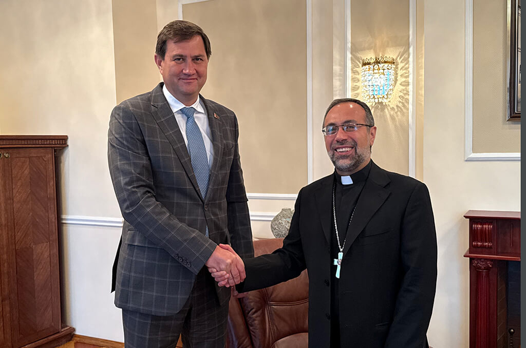 Vatican envoy presents copies of credentials to Belarus foreign minister