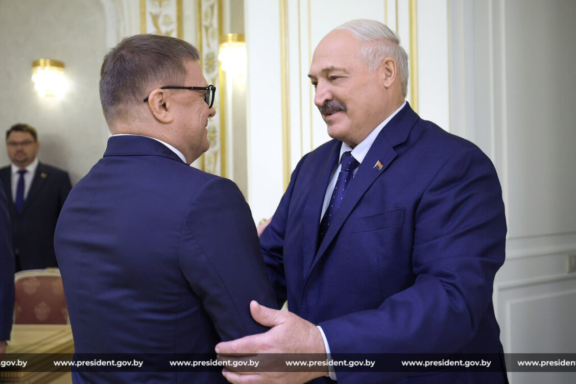 Лукашенко снова отождествил Беларусь и РФ, выступил за наращивание связей с Челябинской областью