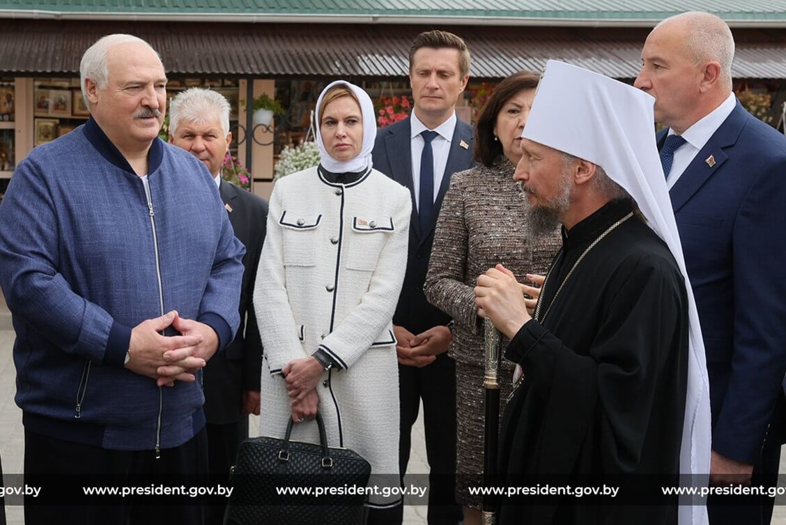 Лукашенко хвалится помощью храмам, умалчивая, что они имеют охранный статус