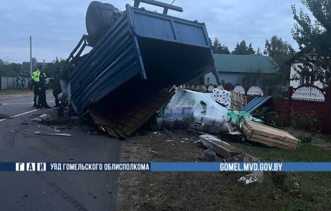 В ДТП под Гомелем погиб водитель грузовика, он не был пристегнут ремнем безопасности
