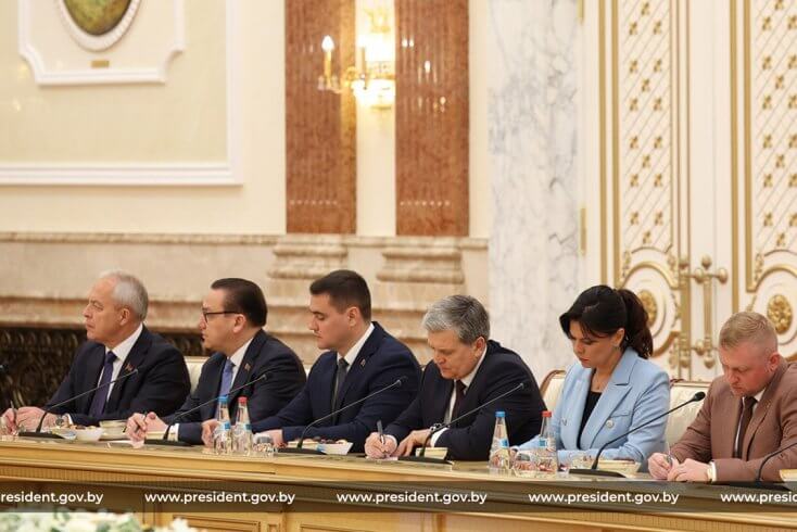Лукашенко хочет подчеркнуть в учебниках факты притеснения белорусов в Польше до 1939 года
