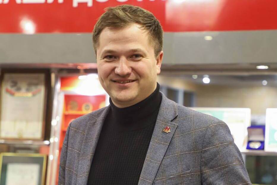 Новым руководителем провластного БРСМ избран депутат ПП НС Павловский