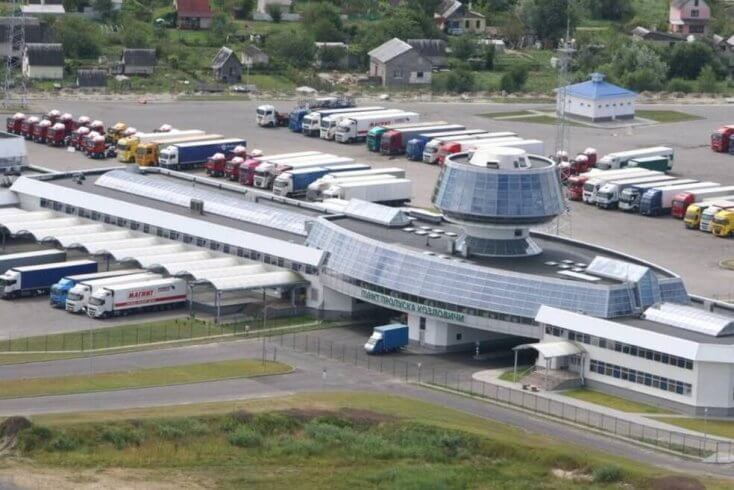 Белорусская таможня обвинила коллег из Польши, Литвы и Латвии в медленном оформлении грузовиков на границе
