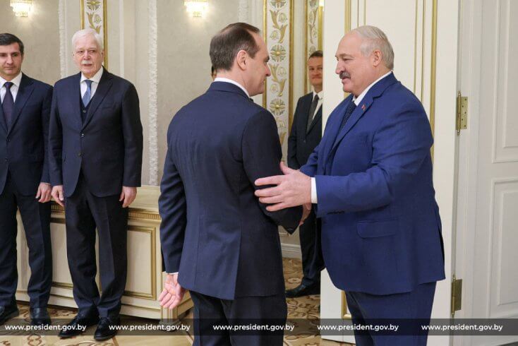 Лукашенко хочет "амбициозных энергичных действий" и "прорывных проектов" с Мордовией