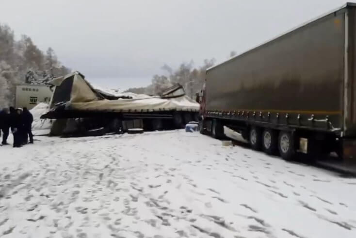 Тры чалавекі загінула ў аўтамабільнай аварыі ў Іркуцкай вобласці РФ, у тым ліку з Беларусі
