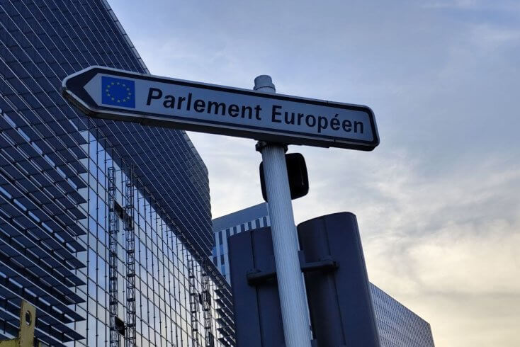 Европарламент рассмотрит вопрос об угрозах, исходящих из Беларуси и России