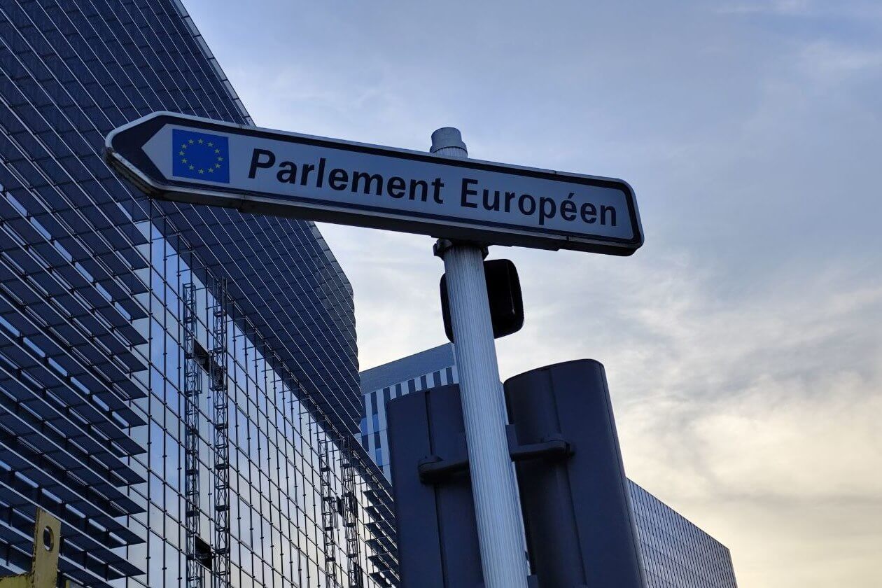 Европарламент рассмотрит вопрос об угрозах, исходящих из Беларуси и России