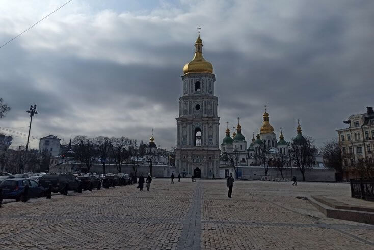 Белорусские участники IV Форума Острожских в Киеве проводят ночь в бомбоубежищах из-за массированного обстрела