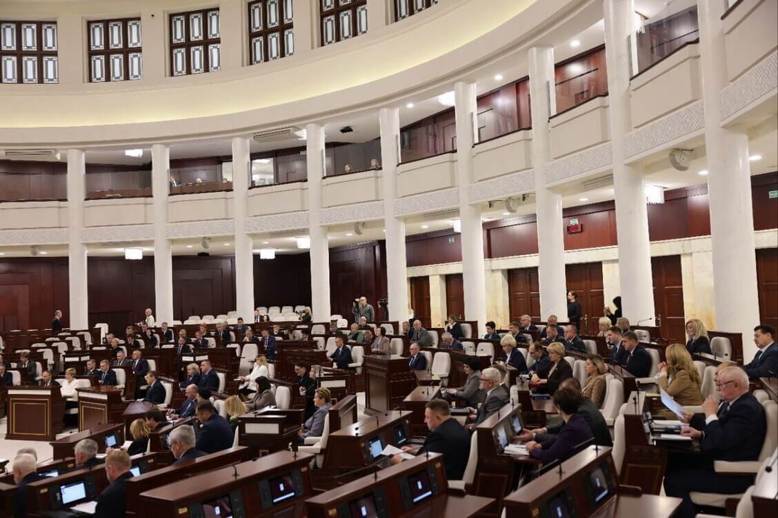 Депутаты ПП НС приняли законопроект, расширяющий практику дактилоскопирования иностранцев