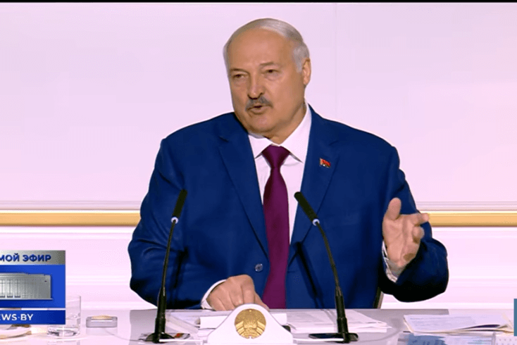 Лукашенко немногословно отреагировал на жалобу главы провластных профсоюзов о "катастрофической нехватке" экскурсоводов