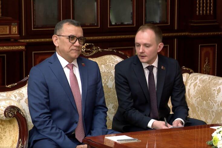 Посол Венесуэлы в РФ вновь приехал к Лукашенко — после "согласования некоторых вопросов" с Мадуро