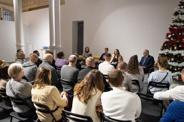 Ціханоўская і Латушка абмеркавалі з экс-палітвязнямі ў Варшаве пытанні легалізацыі і бяспекі