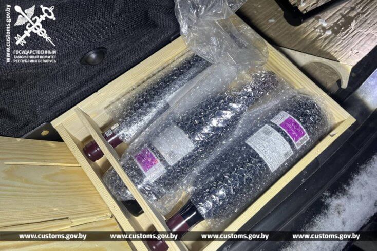 Грамадзянін увёз у Беларусь партыю электроннай тэхнікі і віна без дакументаў — тавары вынятыя, будзе суд