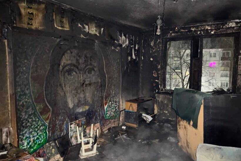 На пожаре в своей квартире погиб белорусский художник Владимир Акулов