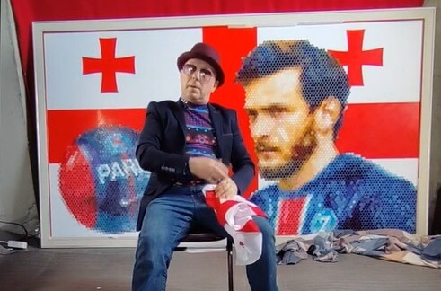 Белорусский художник создал из монет портрет звезды грузинского футбола Хвичи Кварацхелии