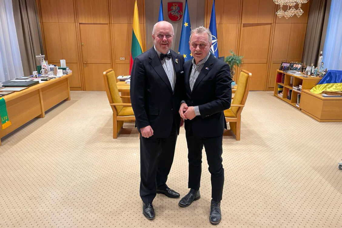 Олекас запэўніў Лябедзьку, што парламент Літвы застаецца 