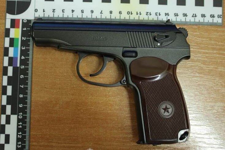 Белорус вез из Польши на родину пневматический пистолет и был задержан на границе