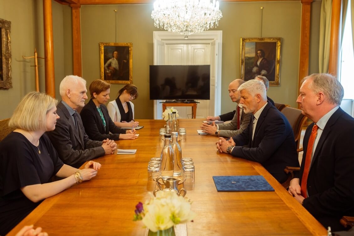 Беляцкий обсудил с президентом Чехии помощь белорусским политзаключенным