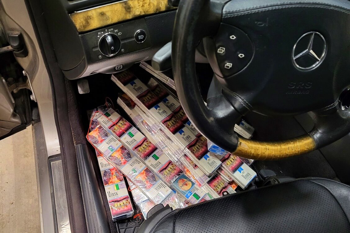 Литовская таможня изъяла очередной автомобиль, использовавшийся для контрабанды сигарет из Беларуси