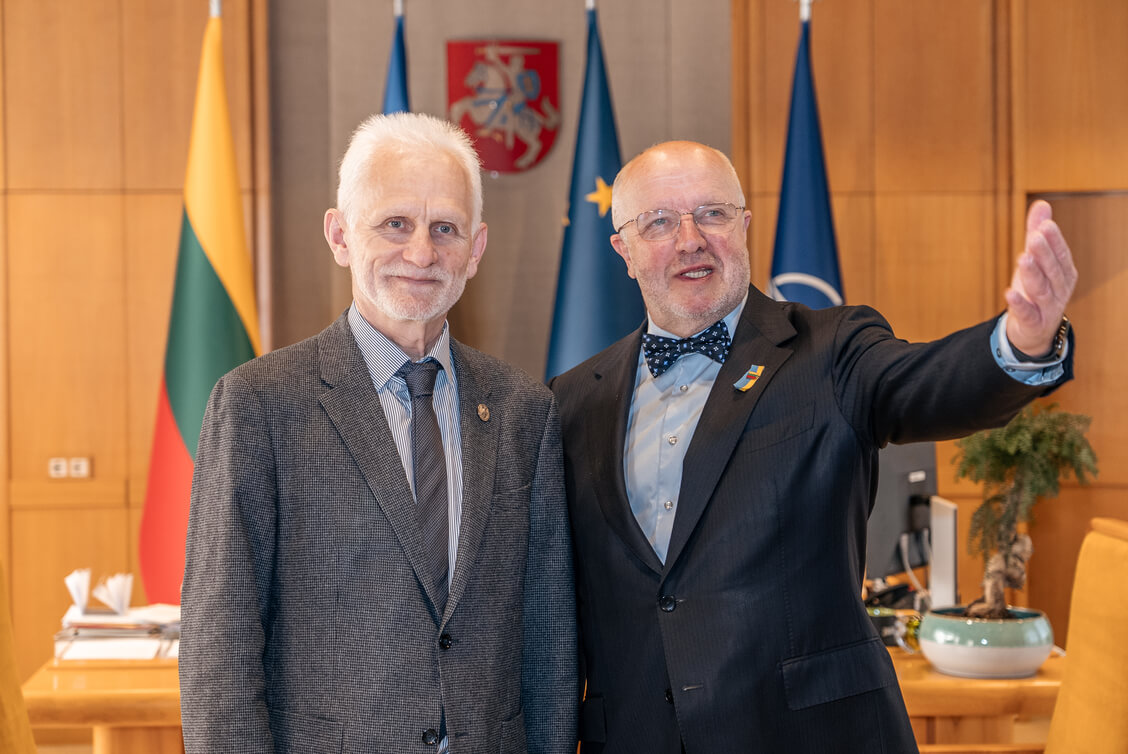 Бяляцкі адмеркаваў са спікерам Сейма Літвы Олекасам прызнанне ЕГУ 