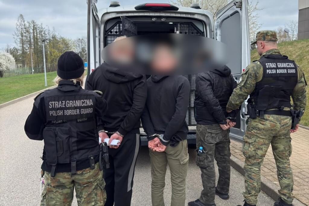 У Польшчы на тры месяцы арыштаваныя два грамадзяніны Беларусі за саўдзел у кантрабандзе цыгарэт дронамі