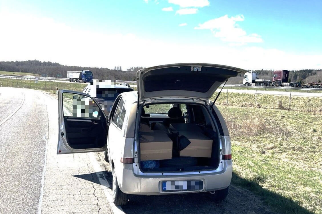 На западе Литвы задержан перевозчик нелегальных сигарет, в том числе белорусских