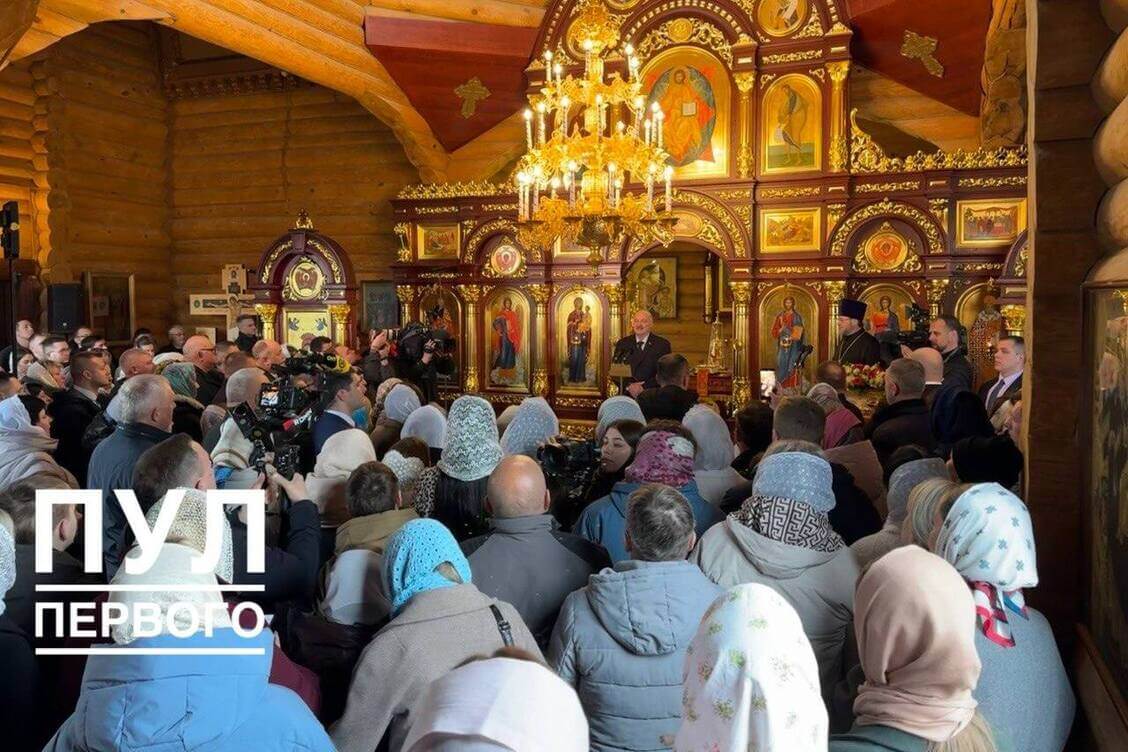 Посещая на Пасху церковь, Лукашенко вновь вспомнил 2020 год