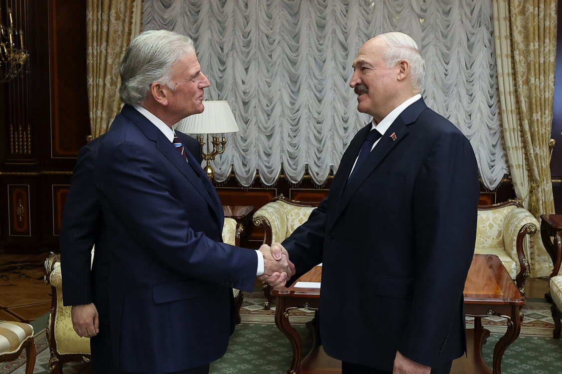 На встрече с проповедником из США Лукашенко похвалился межконфессиональным миром в Беларуси