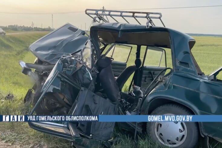 Два человека погибло в автомобильной аварии в Буда-Кошелевском районе