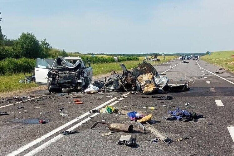 Лабавое ДТЗ у Астравецкім раёне — загінулі 17-гадовы хлопец і 15-гадовая дзяўчына, пяць чалавек шпіталізавана