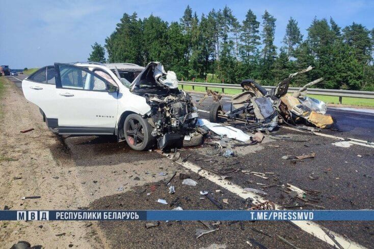Лабавое ДТЗ у Астравецкім раёне — загінулі 17-гадовы хлопец і 15-гадовая дзяўчына, пяць чалавек шпіталізавана (дапоўнена)