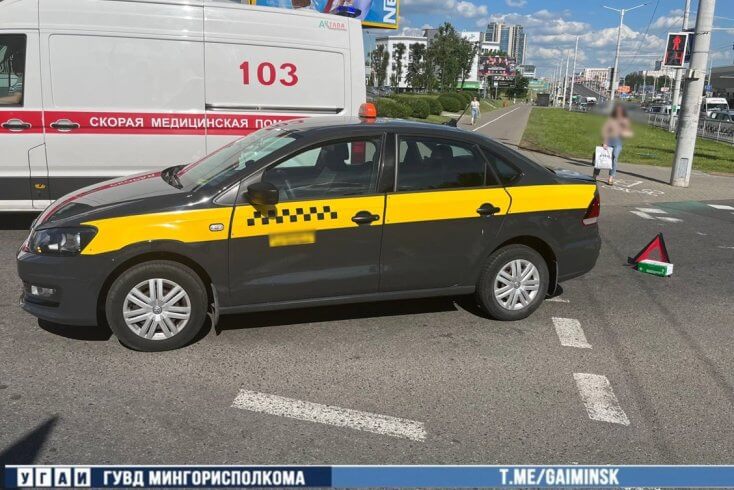 Такси в Минске сбило подростка на самокате