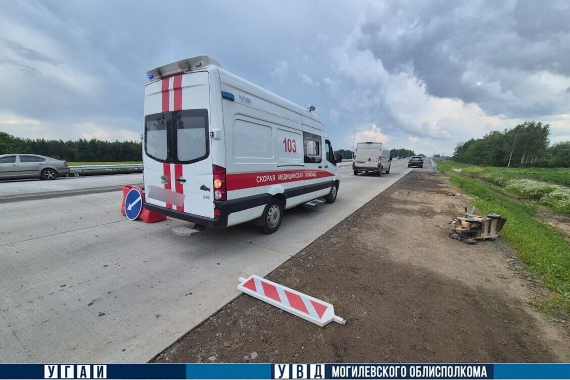 У Магілёўскай вобласці загінуў 23-гадовы дарожны рабочы — яго збіла машына