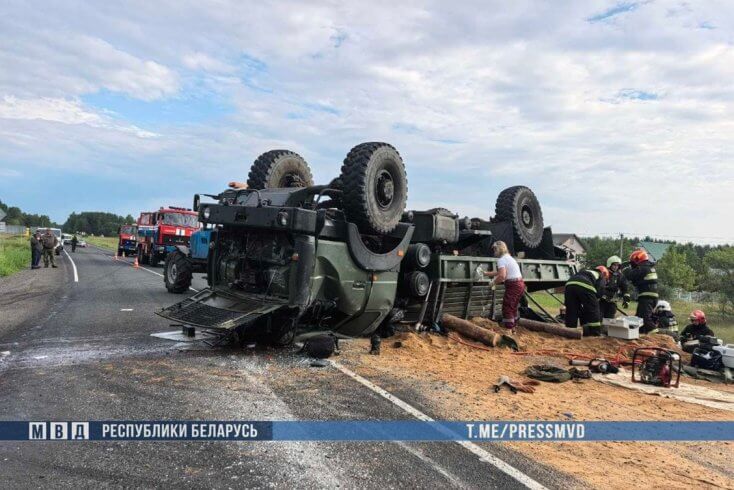 В ДТП в Осиповичском районе погибло двое военнослужащих