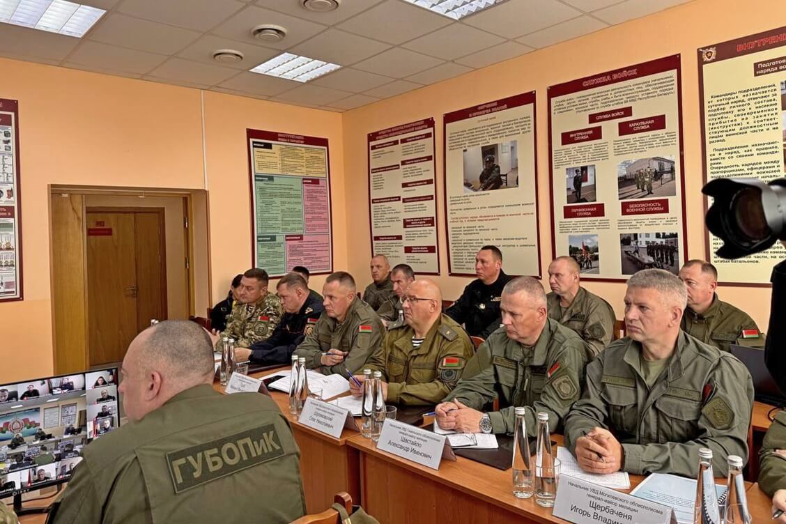 Милиция и МЧС учатся защищать предприятия от 